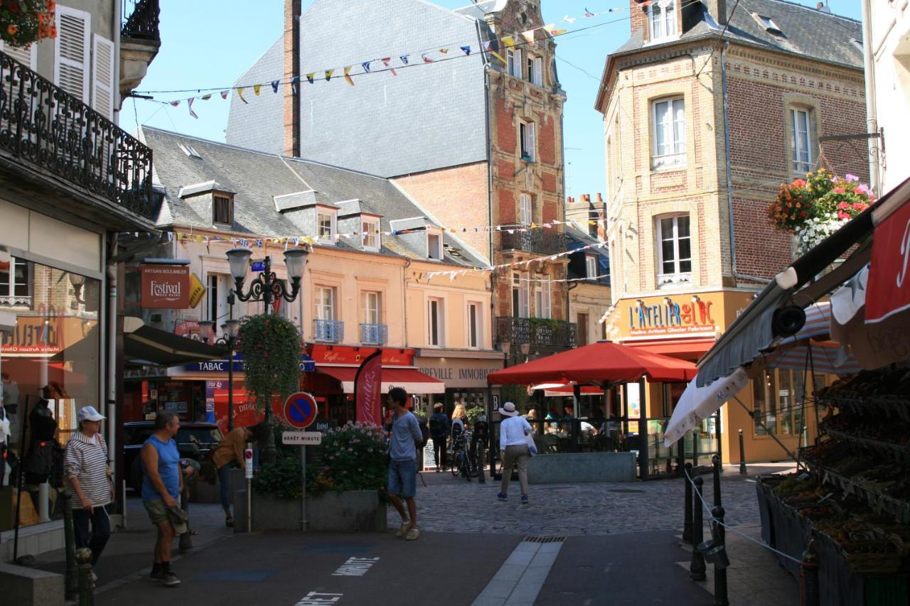 Studio en plein coeur de Trouville Extérieur photo